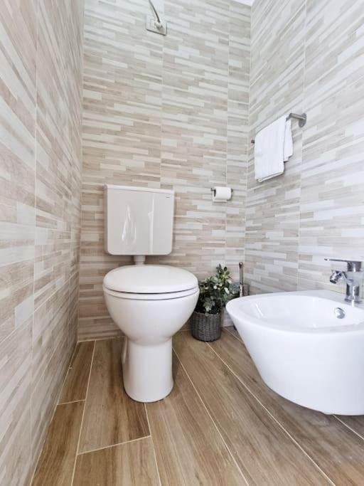 Casa Romeo Vinitaly - Free Parking - Wifi Apartment Verona Exterior photo